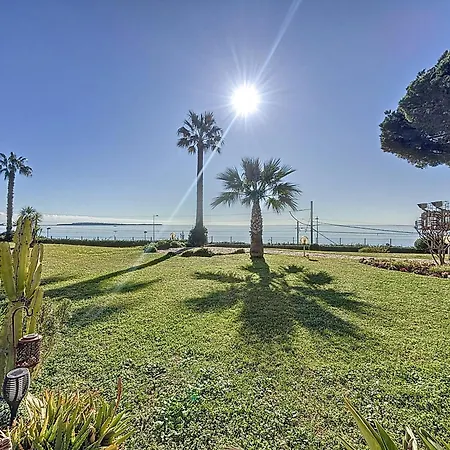 Superbe Duplexe Front De Mer, Acces Direct Aux Plages Appartement