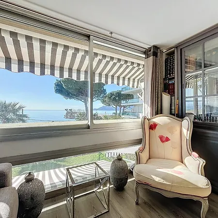 Superbe Duplexe Front De Mer, Acces Direct Aux Plages Cannes