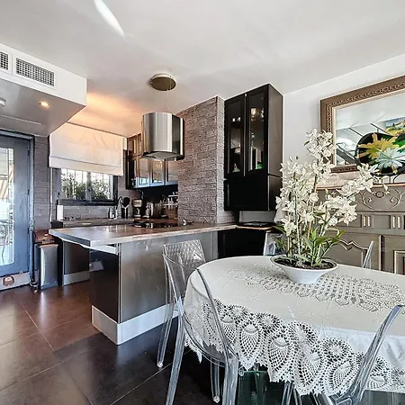 Superbe Duplexe Front De Mer, Acces Direct Aux Plages Appartement