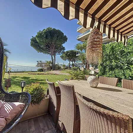 Superbe Duplexe Front De Mer, Acces Direct Aux Plages Cannes